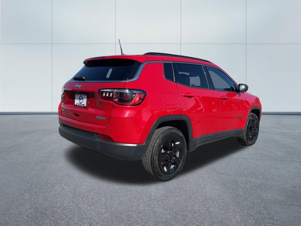 Used 2024 Jeep Compass Latitude image 5