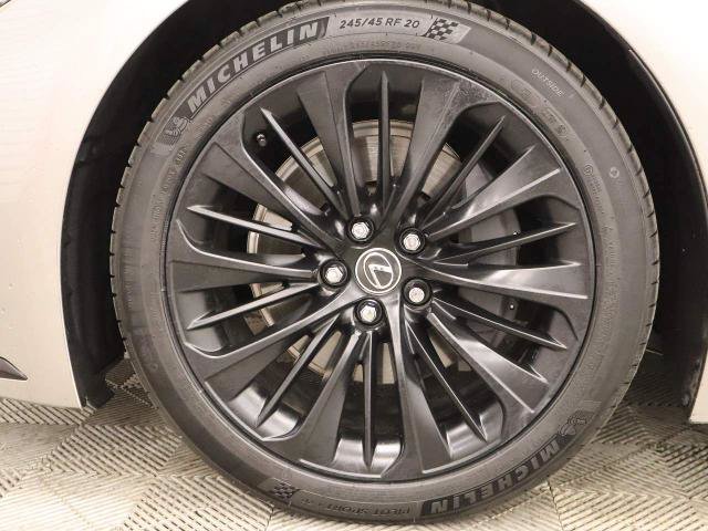 Used 2022 Lexus LS 500 w/ Interior Upgrade Package RWD image 26