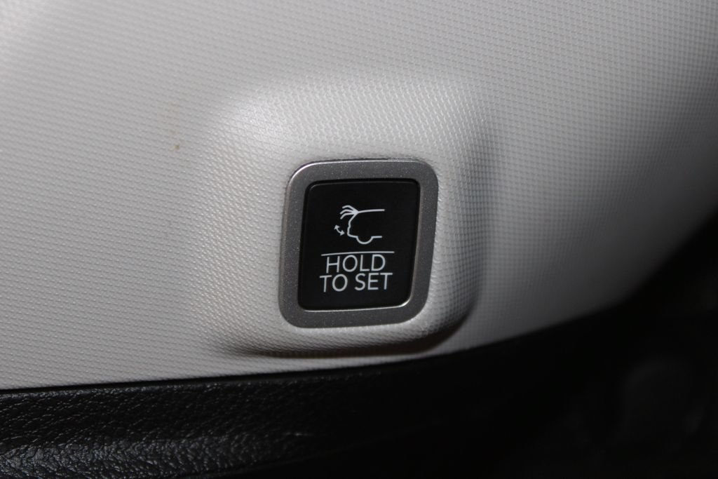 Used 2022 Jeep Grand Cherokee Limited AWD/4WD image 14