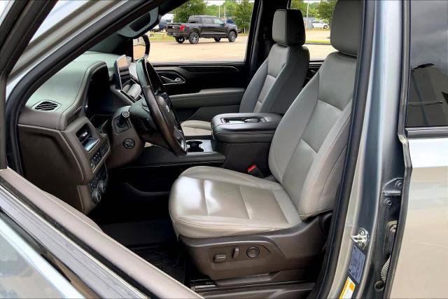 Used 2023 Chevrolet Tahoe Z71 w/ Luxury Package AWD/4WD image 8
