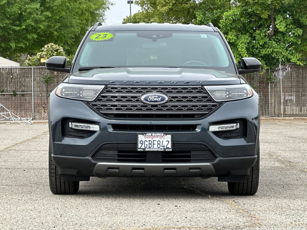 Certified 2023 Ford Explorer XLT w/ Equipment Group 202A RWD image 8