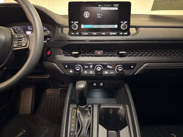 Used 2023 Honda Accord EX image 23