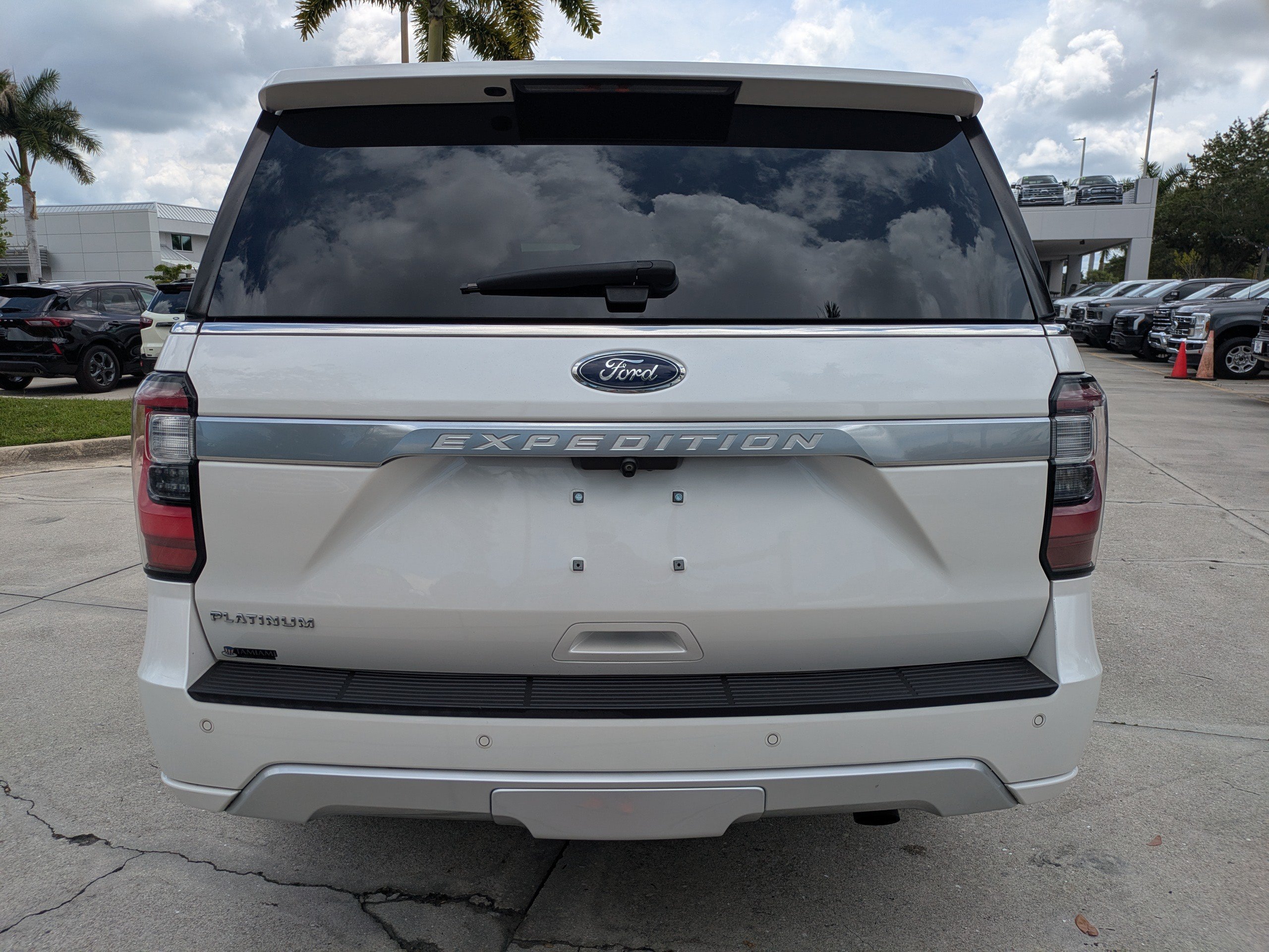 Certified 2019 Ford Expedition Platinum RWD image 5