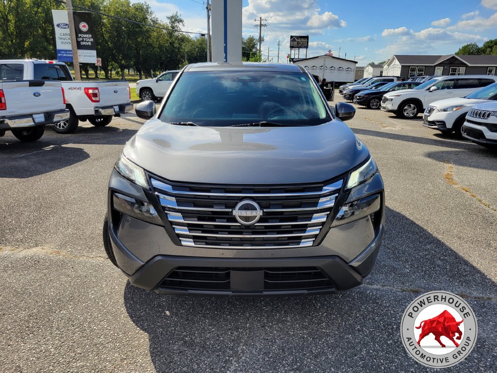 Used 2024 Nissan Rogue SV FWD image 10