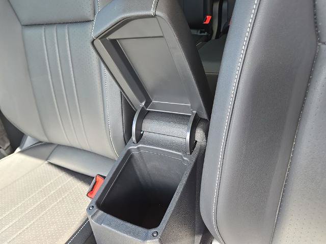 Used 2023 Volkswagen Tiguan SE w/ Panoramic Sunroof Package FWD image 31