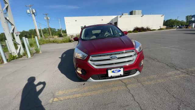 Certified 2018 Ford Escape SE w/ SE Sync 3 Package AWD/4WD image 3