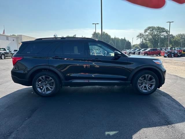 Certified 2023 Ford Explorer XLT w/ Equipment Group 202A image 7