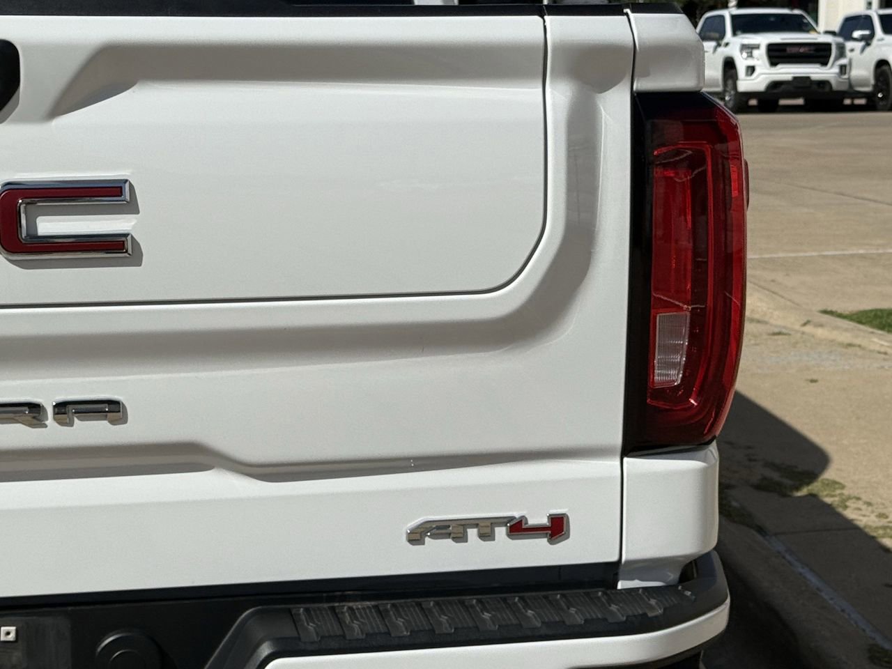 Used 2023 GMC Sierra 1500 AT4 w/ AT4 Preferred Package image 8