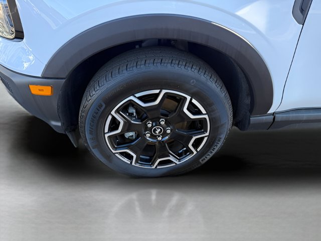 Certified 2025 Ford Bronco Sport Outer Banks w/ Outer Banks Tech Package+ AWD/4WD image 27