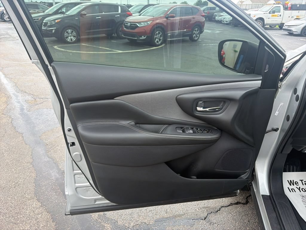 Used 2020 Nissan Murano SV AWD/4WD image 21