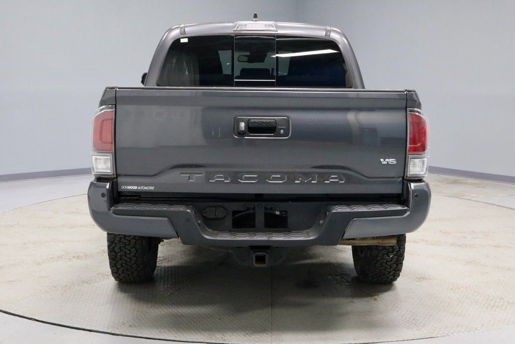 Used 2020 Toyota Tacoma TRD Off-Road w/ Technology Package image 4