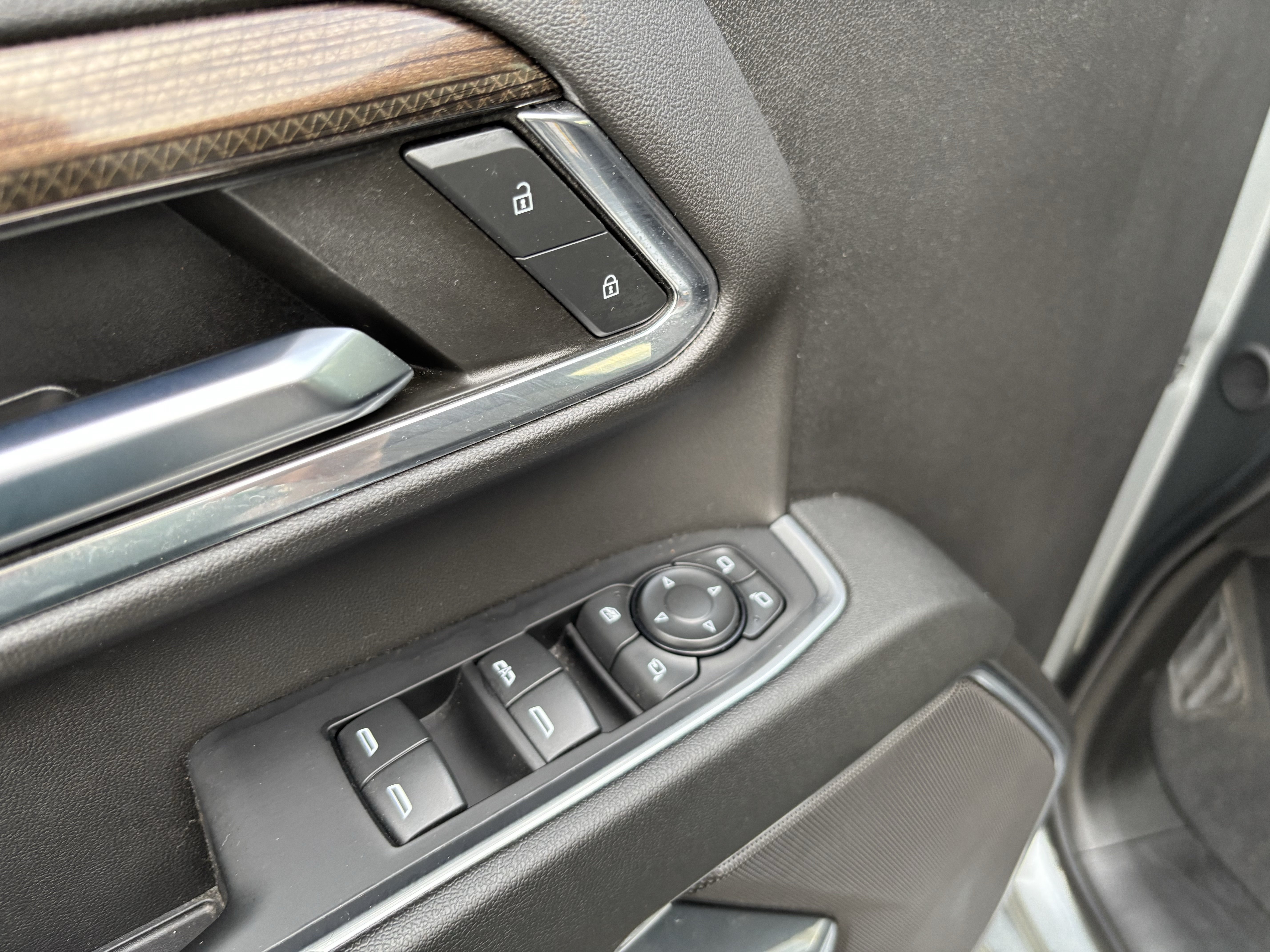Used 2024 Chevrolet Silverado 2500 LT w/ All Star Edition AWD/4WD image 10