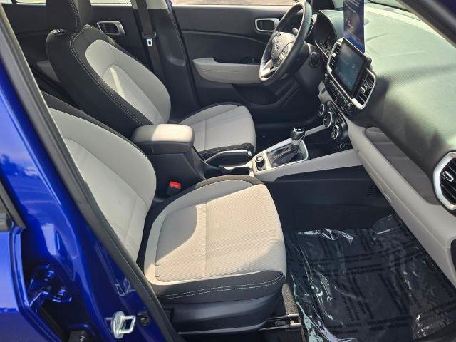 Used 2024 Hyundai Venue SEL FWD image 7