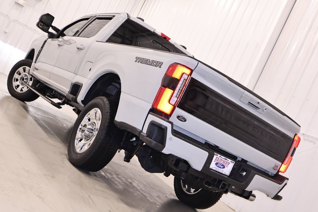 Certified 2025 Ford F250 Platinum w/ Tremor Off-Road Package AWD/4WD image 46