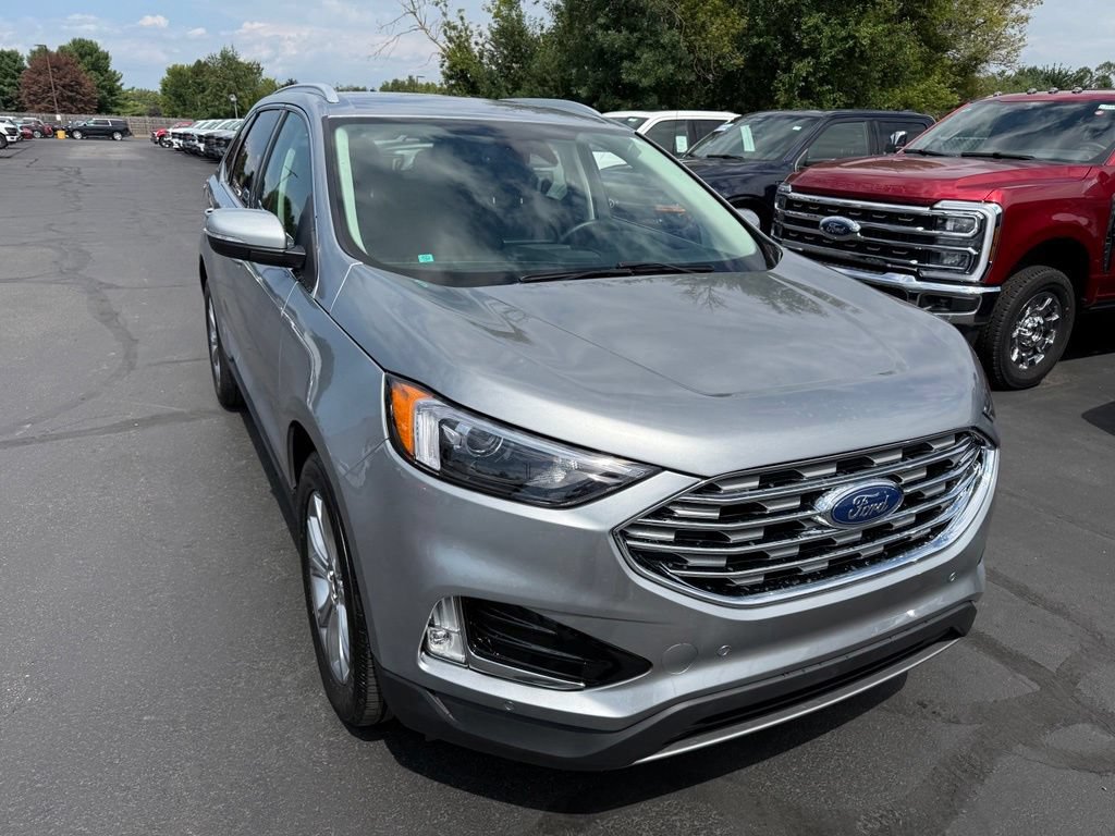Certified 2024 Ford Edge Titanium AWD/4WD image 3