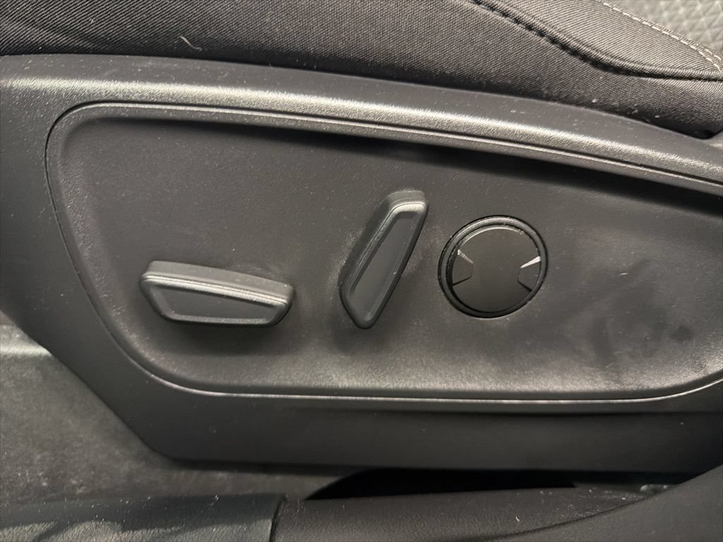 Certified 2023 Ford Escape Active AWD/4WD image 25