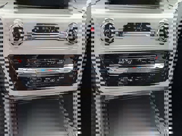 Certified 2022 Ford Explorer XLT w/ Equipment Group 202A image 25