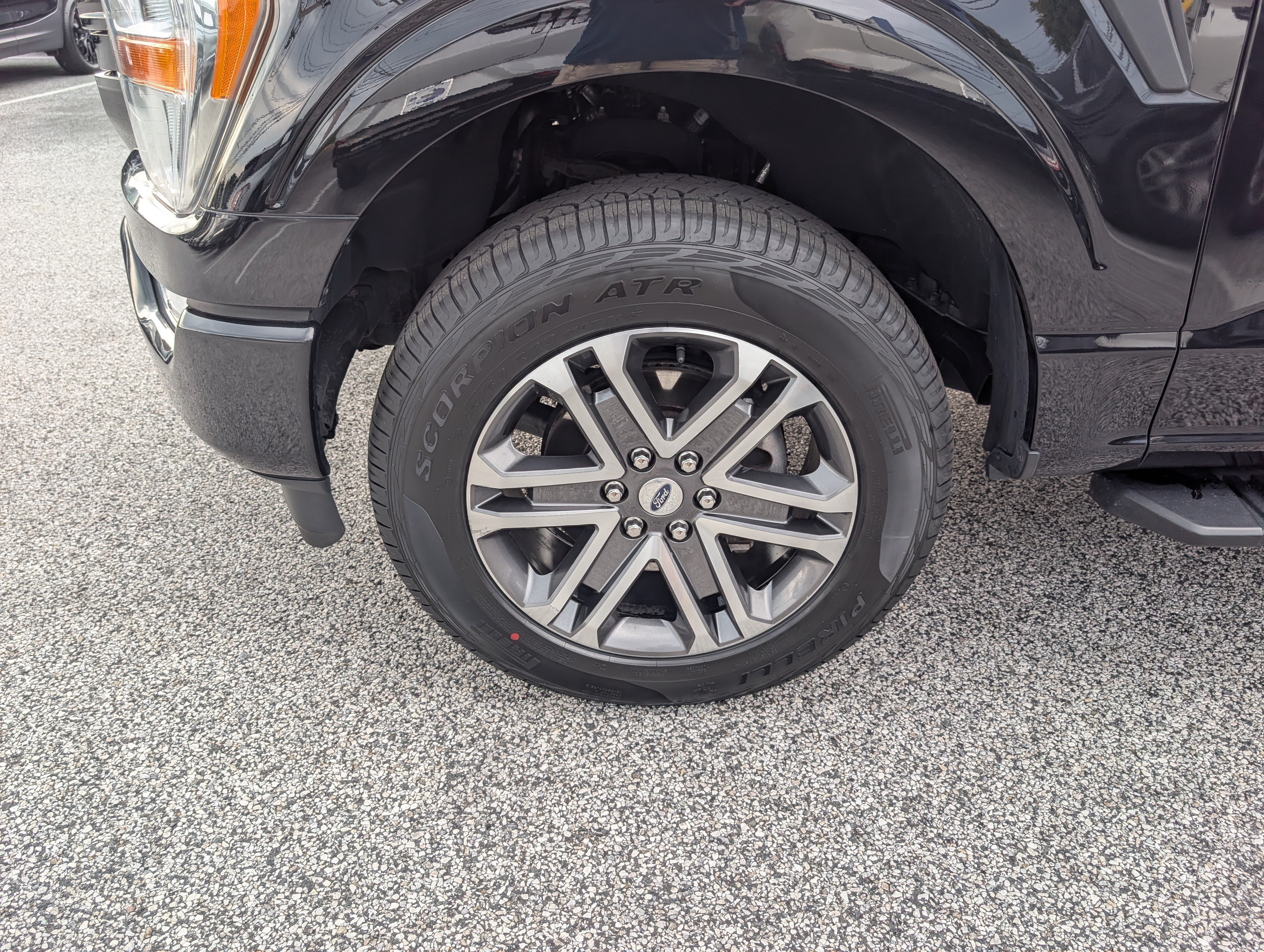 Certified 2021 Ford F150 XL w/ STX Appearance Package AWD/4WD image 11