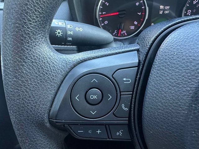 Used 2019 Toyota RAV4 LE FWD image 15