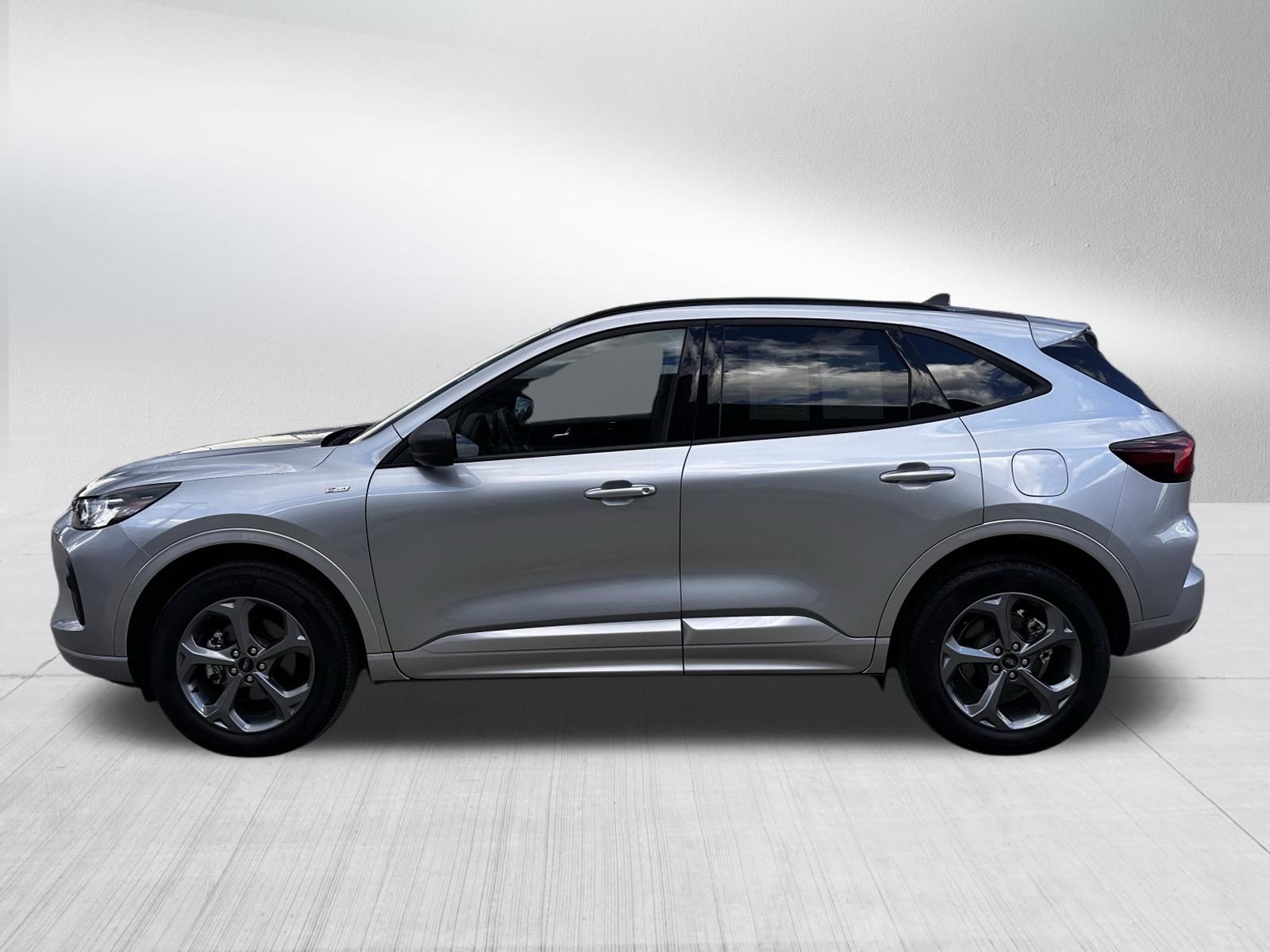 Certified 2024 Ford Escape ST-Line w/ Tech Pack #1 AWD/4WD image 4