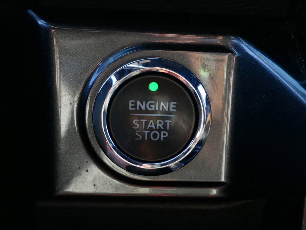 Certified 2022 Ford F150 XLT w/ Equipment Group 302A High image 23