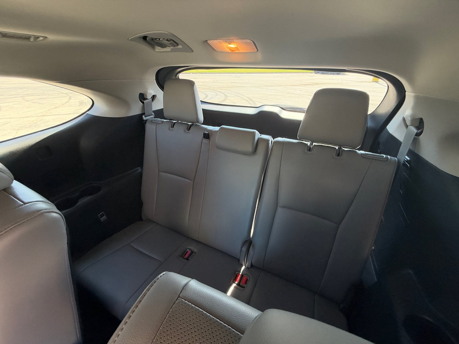 Used 2021 Toyota Highlander Limited FWD image 18