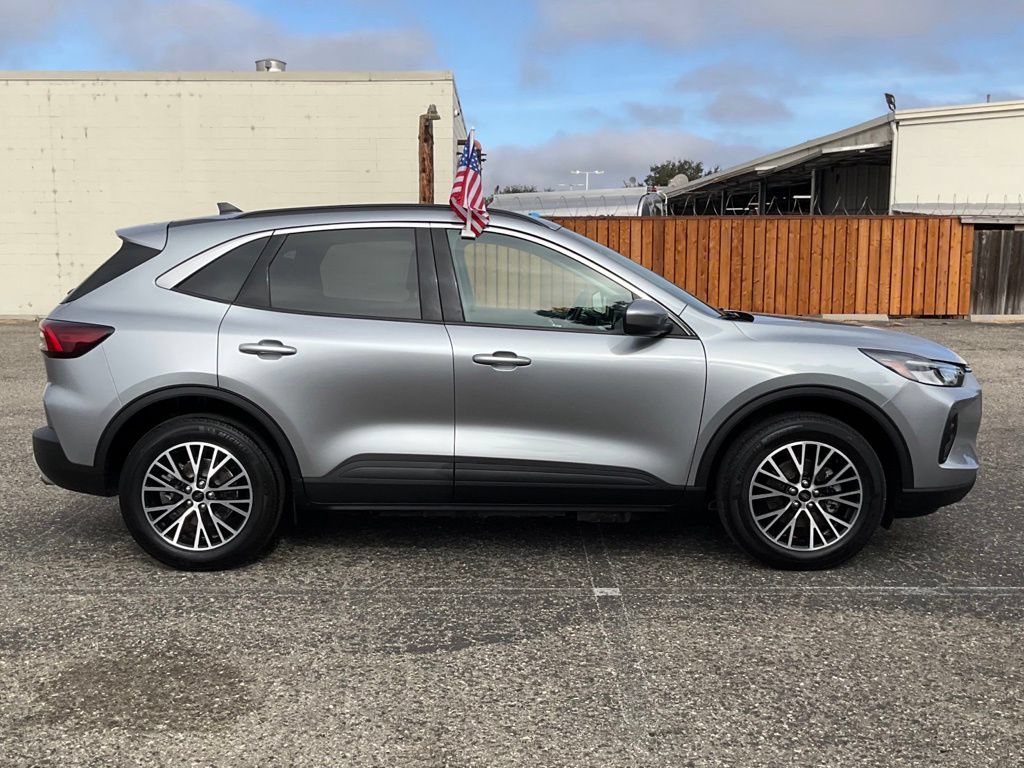 Certified 2024 Ford Escape SE FWD image 7