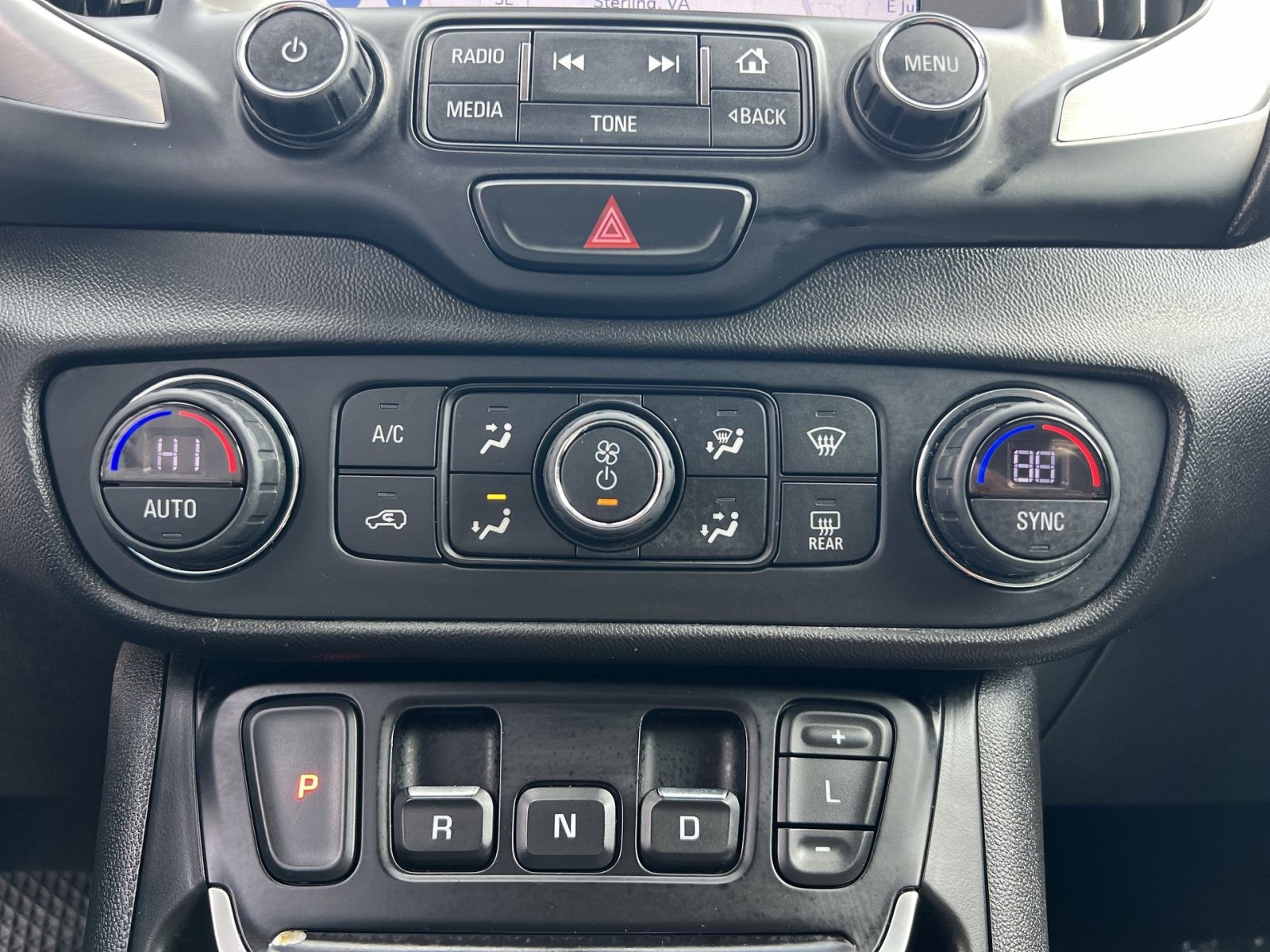 Used 2018 GMC Terrain SLT w/ Preferred Package FWD image 29