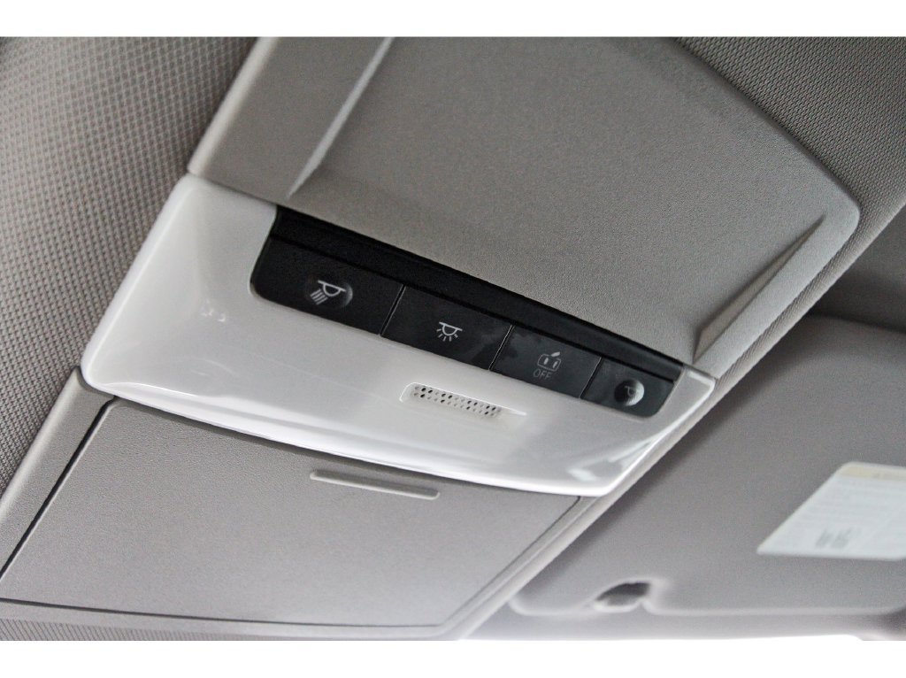 Used 2024 Nissan Rogue S FWD image 23