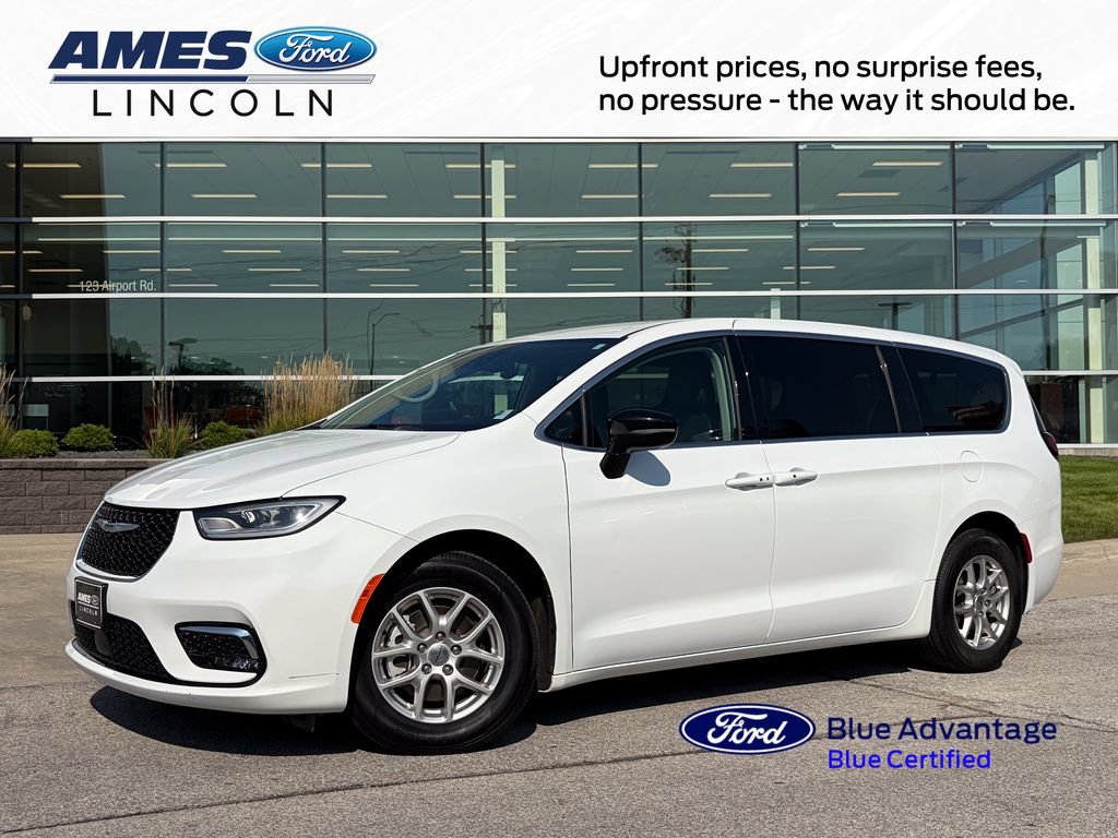 Used 2024 Chrysler Pacifica Touring-L FWD video 1