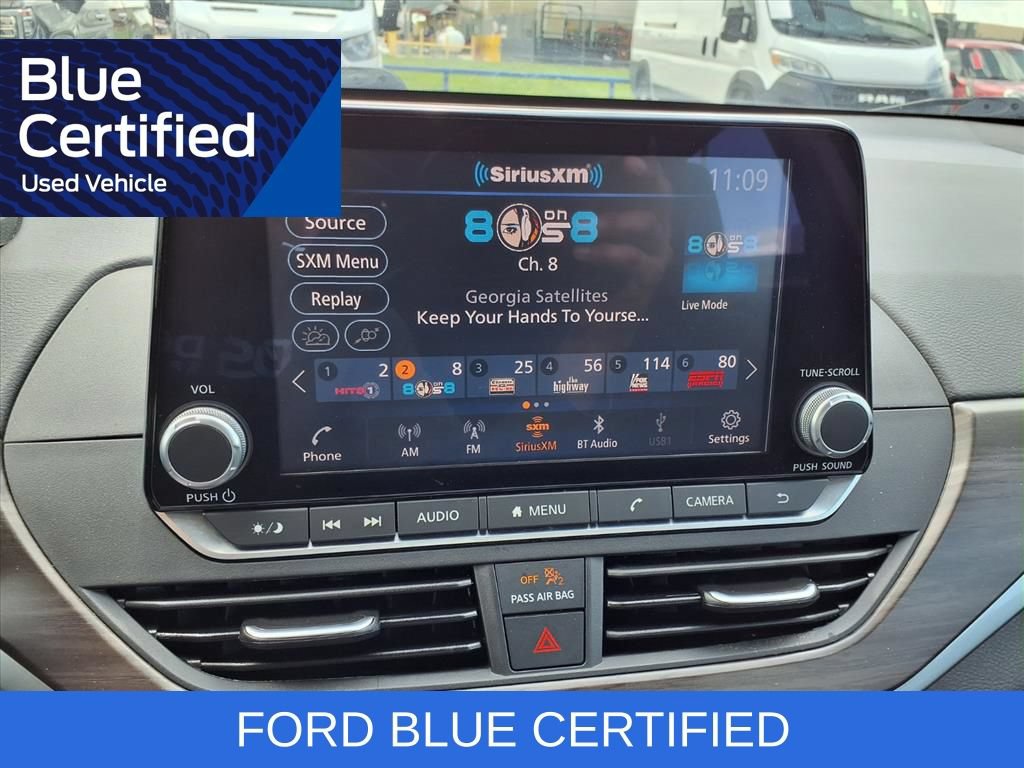 Used 2024 Nissan Altima 2.5 SV FWD image 19