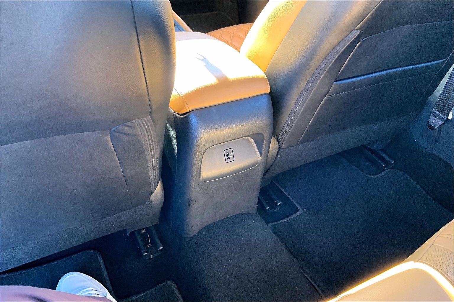 Used 2025 Nissan Sentra SV w/ SV Premium Package FWD image 10
