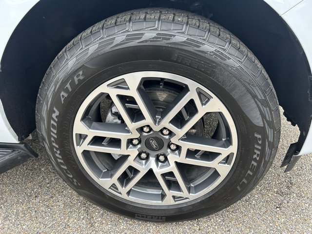 Certified 2025 Ford Expedition Active image 11