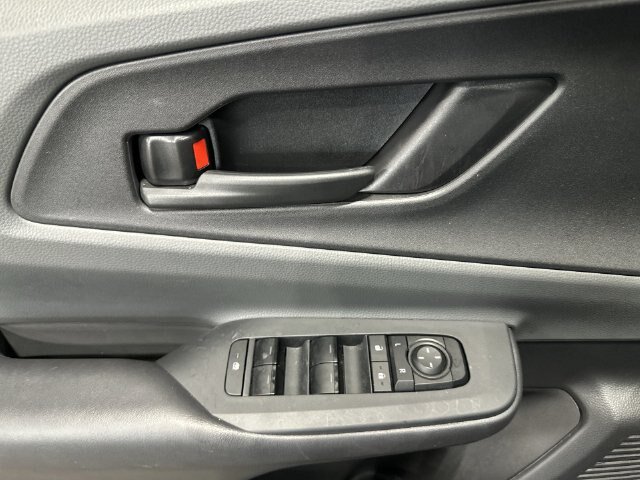 Used 2025 Toyota Prius LE FWD image 19