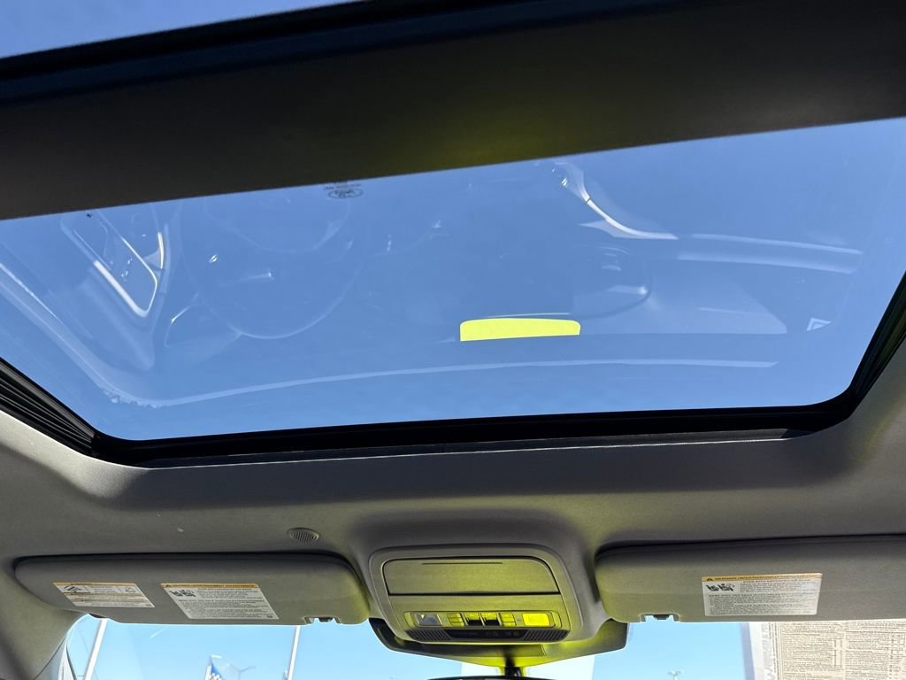 Certified 2022 Ford Explorer XLT w/ Equipment Group 202A image 17