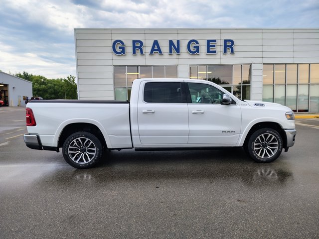 Used 2025 RAM 1500 Limited AWD/4WD image 7