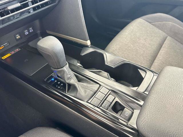 Used 2025 Toyota Camry LE FWD image 31