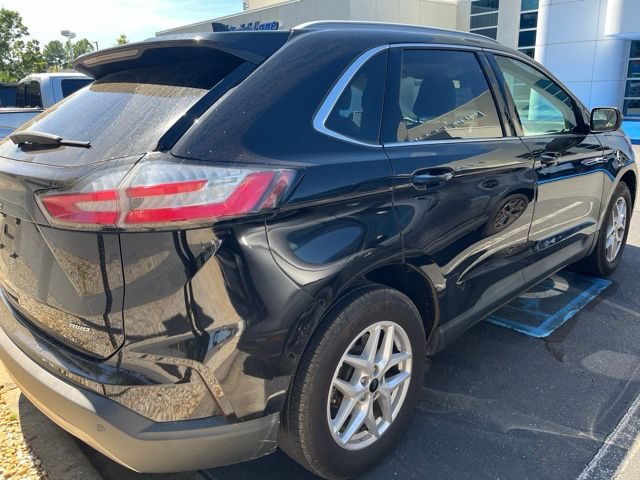 Certified 2024 Ford Edge SEL w/ Convenience Package AWD/4WD image 3