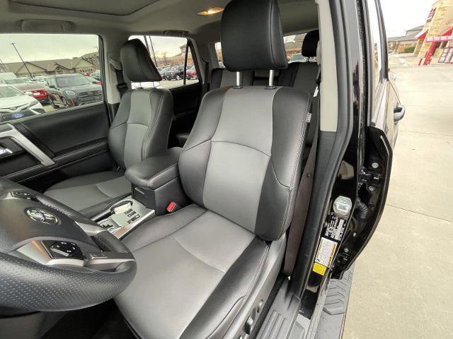 Used 2022 Toyota 4Runner SR5 Premium image 18