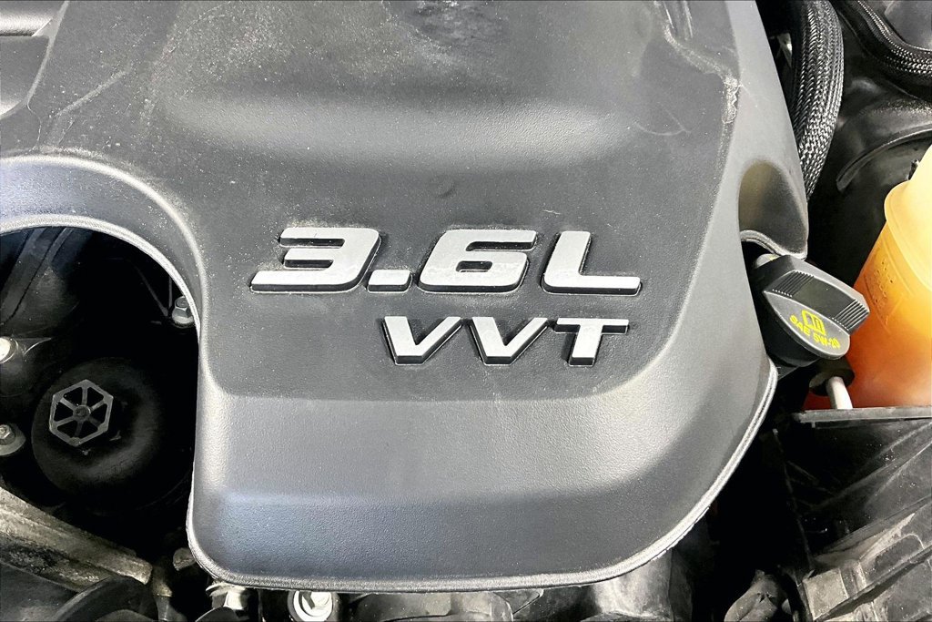 Used 2020 Dodge Charger SXT RWD image 31