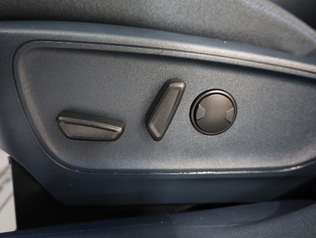 Certified 2025 Ford Maverick XLT w/ Equipment Group 301A AWD/4WD image 19