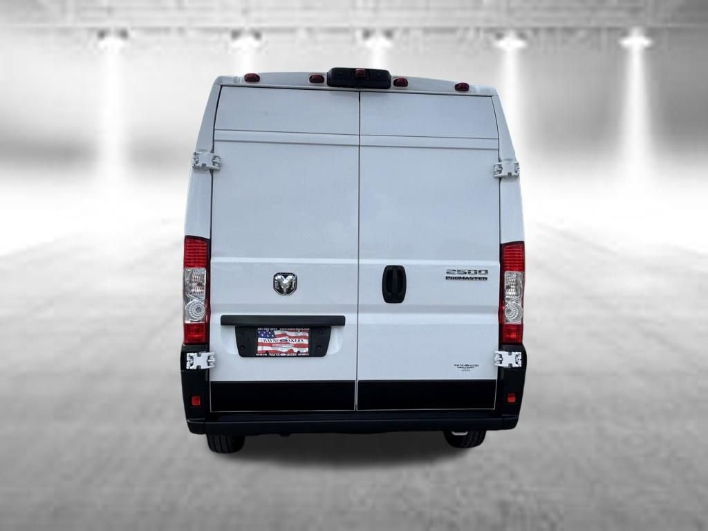 Used 2024 RAM ProMaster 2500 w/ Convenience Group FWD image 5