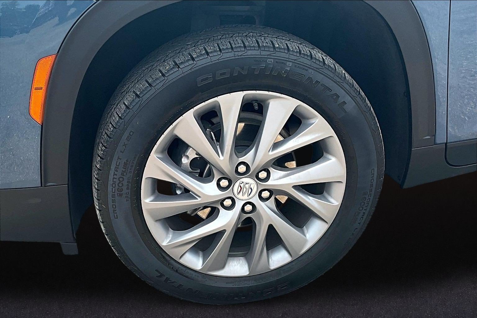 Used 2025 Buick Enclave Preferred FWD image 9
