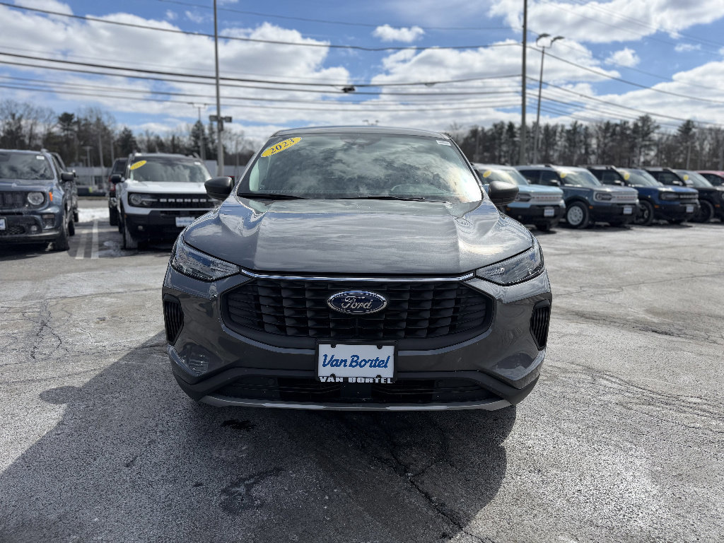 Certified 2023 Ford Escape Active AWD/4WD image 8