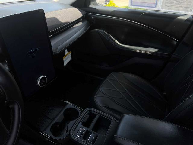 Certified 2025 Ford Mustang Mach-E Select RWD image 16