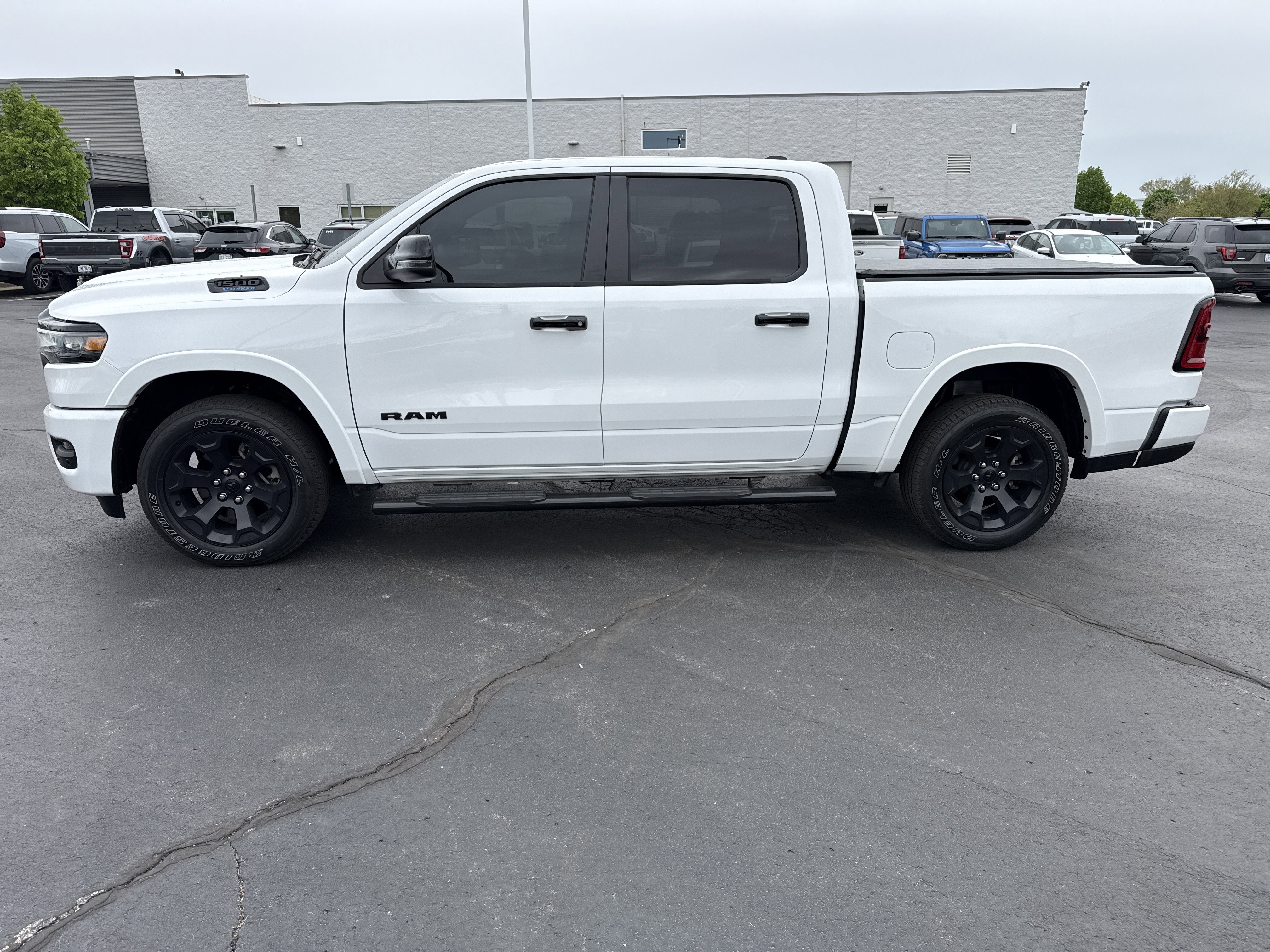 Used 2025 RAM 1500 Big Horn AWD/4WD image 4