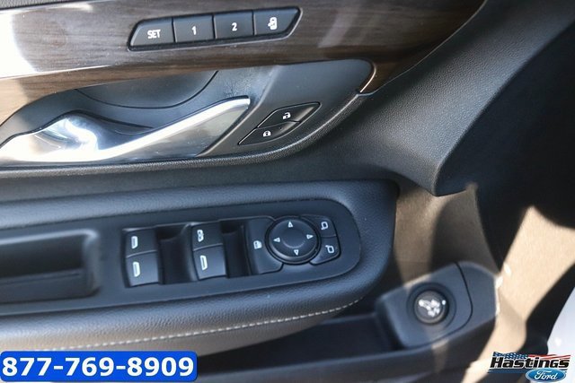 Used 2019 GMC Terrain Denali w/ Advanced Safety Package image 11