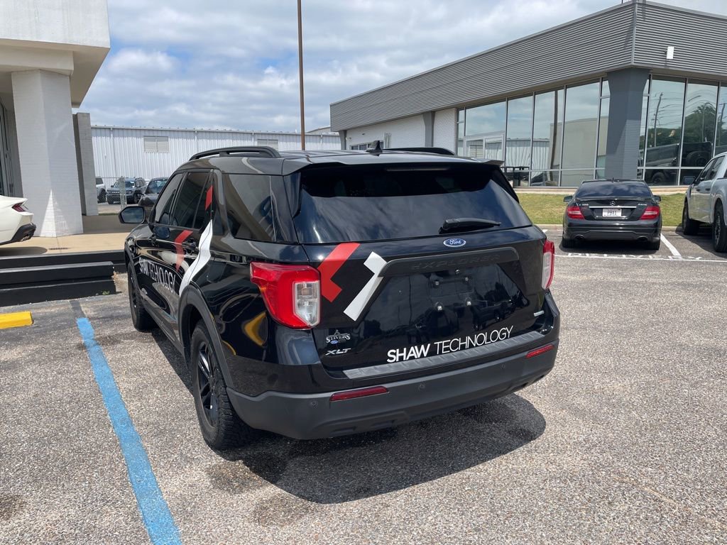 Certified 2020 Ford Explorer XLT RWD image 5
