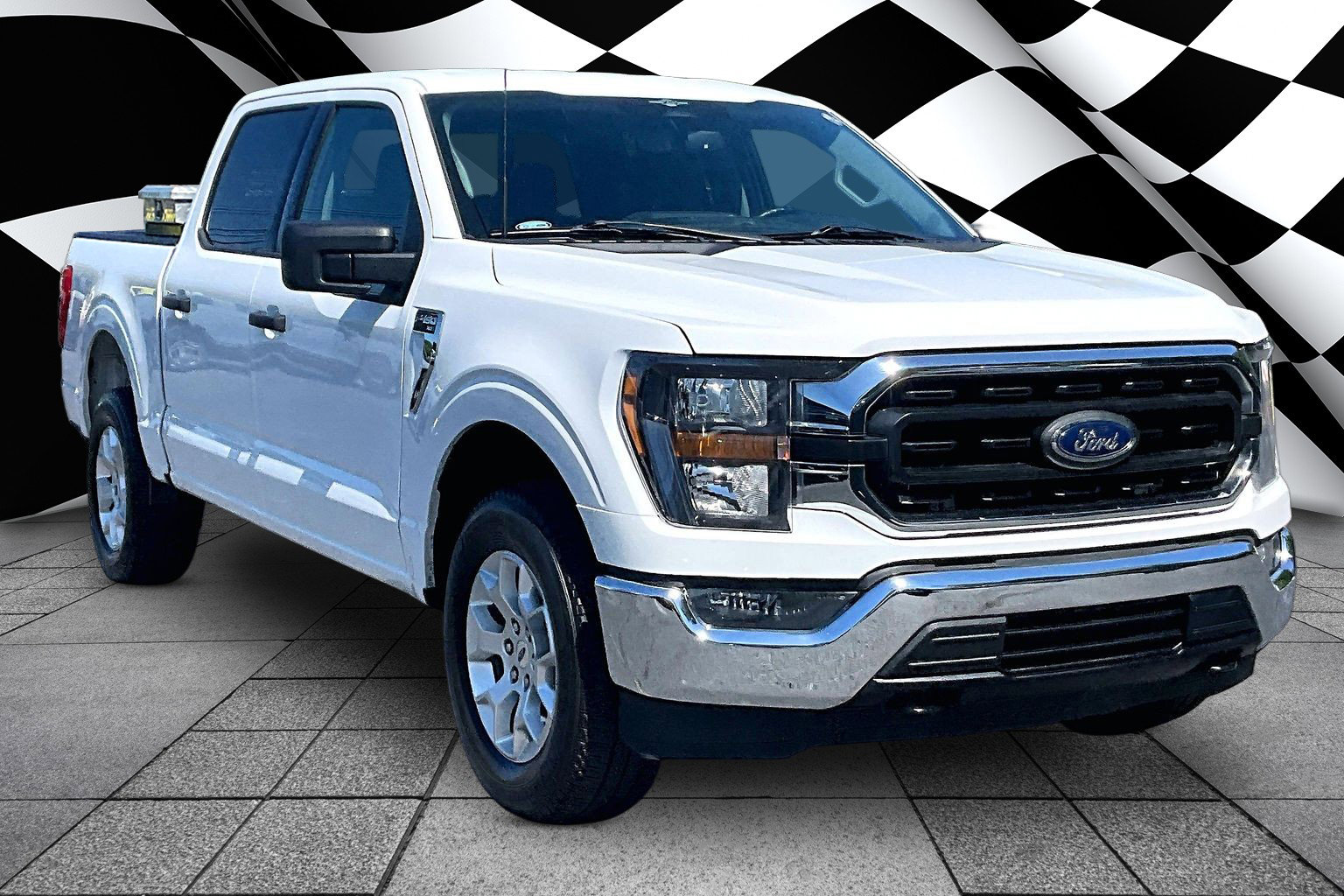 Certified 2023 Ford F150 XLT w/ Equipment Group 301A Mid AWD/4WD image 11