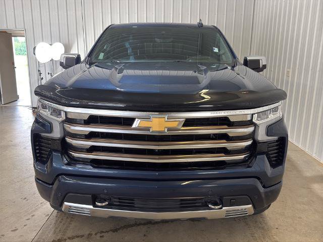 Used 2022 Chevrolet Silverado 1500 High Country w/ Technology Package AWD/4WD image 21